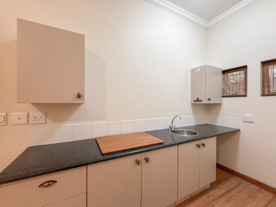 6 Bedroom Property for Sale in The Coves North West